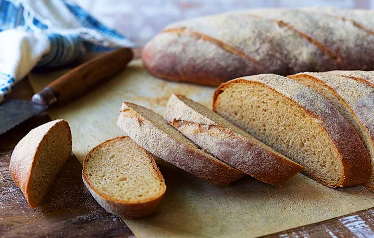 Батоны цельнозернового хлеба